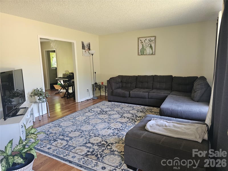 1417 Wiley Lewis Rd, Greensboro, NC 27406