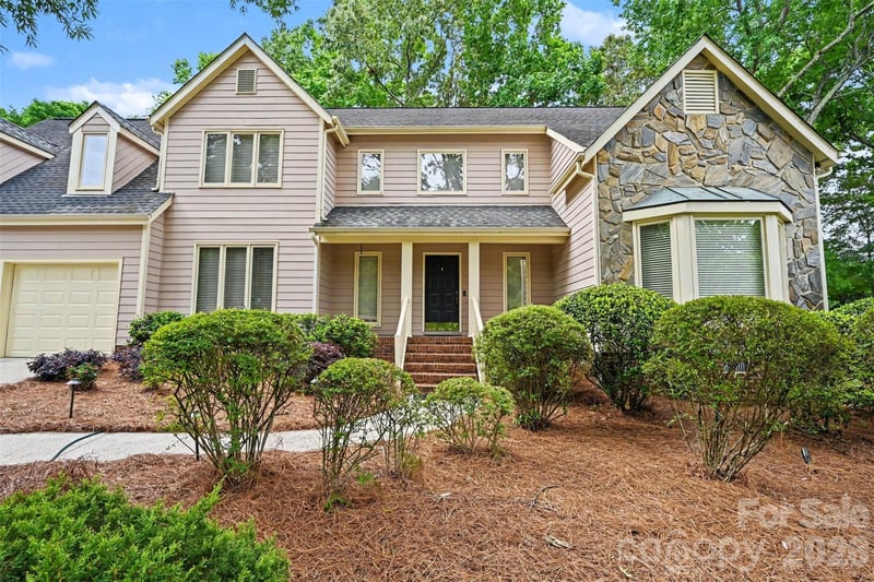 212 Rose Arbor Ln, Matthews, NC 28105