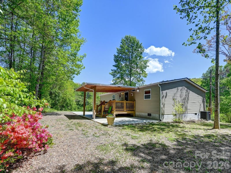 2275 Lamb Mountain Rd, Hendersonville, NC 28792