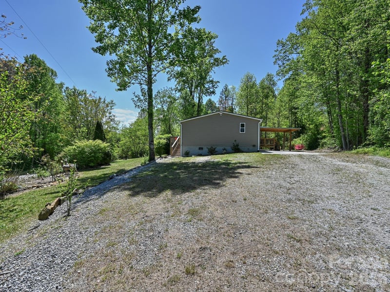 2275 Lamb Mountain Rd, Hendersonville, NC 28792