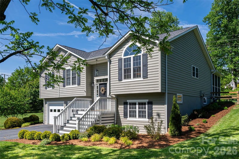 5 Mallory Meadows Ct, Arden, NC 28704