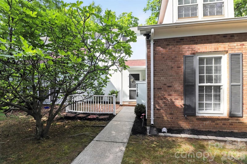 11128 Sevilla Ct, Charlotte, NC 28226