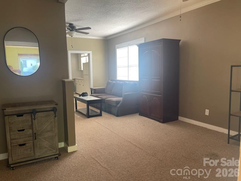 119 Pine St, Badin, NC 28009