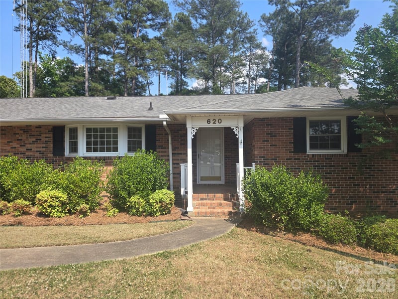 620 Mcdowell Dr, Chester, SC 29706