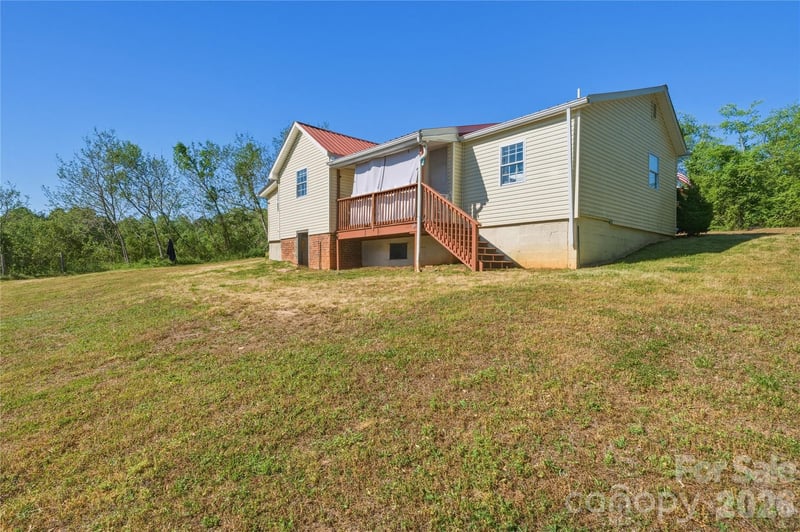 103 J A Ross St, Morganton, NC 28655