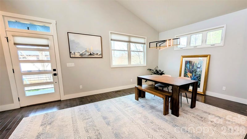 206 Flathouse Dr, Asheville, NC 28804