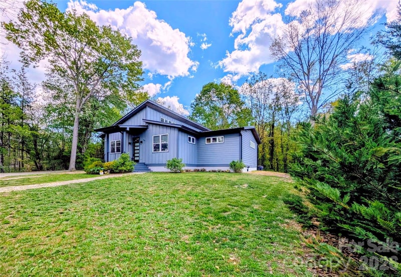 206 Flathouse Dr, Asheville, NC 28804