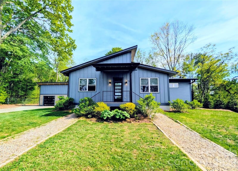 206 Flathouse Dr, Asheville, NC 28804