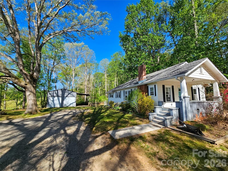 5185 Old Haywood Rd, Mills River, NC 28759
