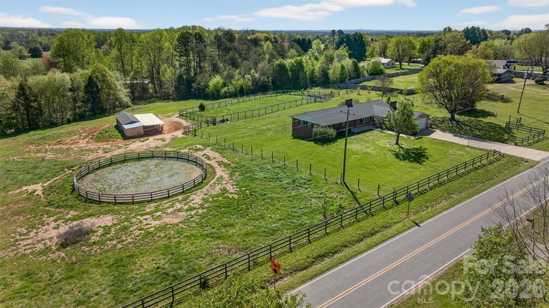 159 Big Island Rd, Forest City, NC 28043