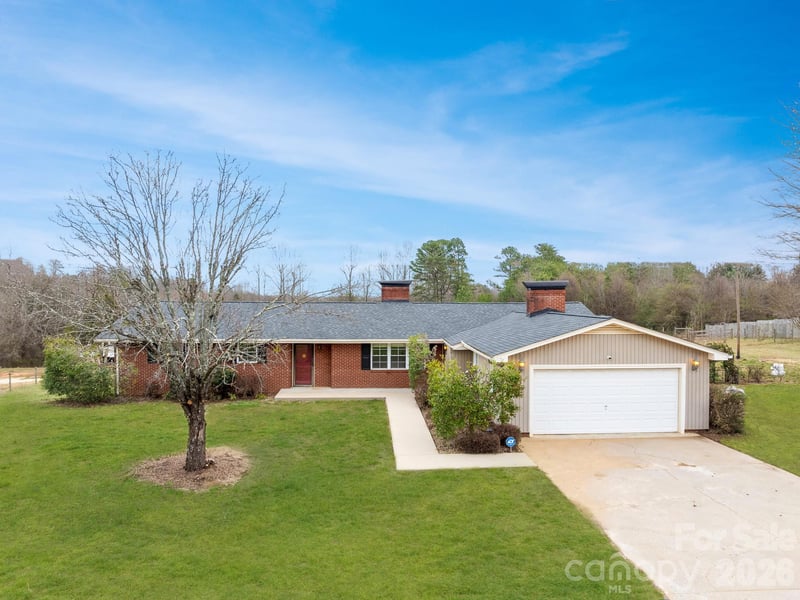 159 Big Island Rd, Forest City, NC 28043