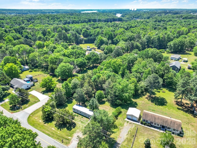 6067 Lake Wylie Rd, Lake Wylie, SC 29710