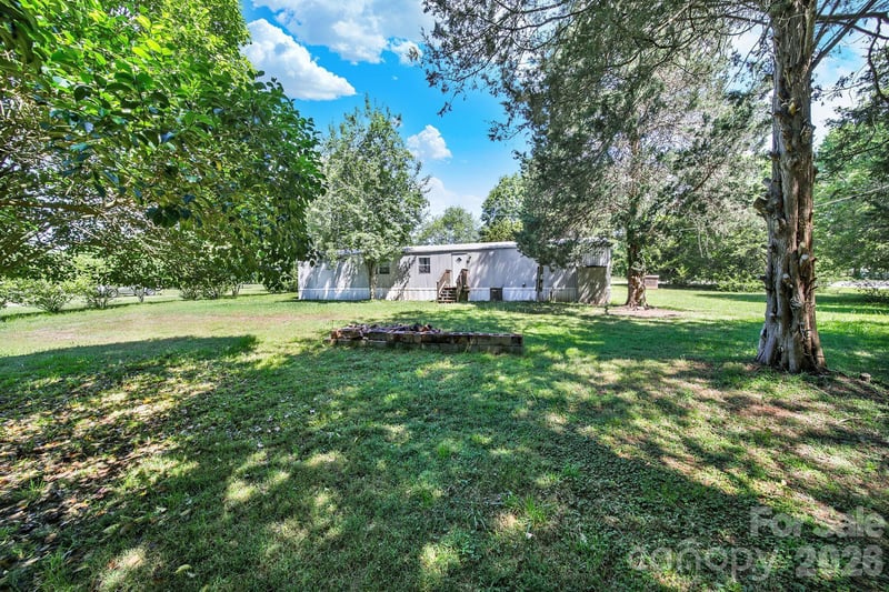 6067 Lake Wylie Rd, Lake Wylie, SC 29710