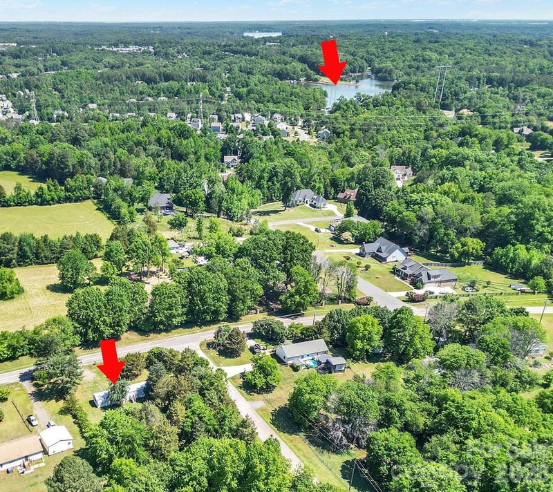 6067 Lake Wylie Rd, Lake Wylie, SC 29710