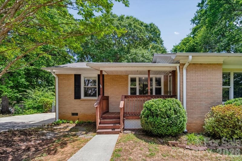 107 Fox Run Dr, Fort Mill, SC 29715