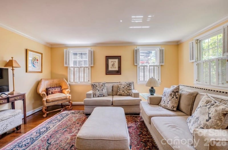 112 Kinwood St, Morganton, NC 28655