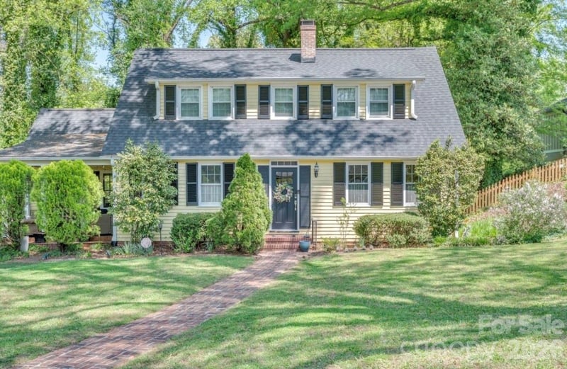 112 Kinwood St, Morganton, NC 28655