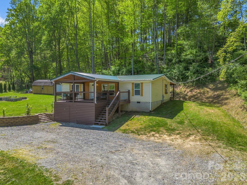 285 Dix Creek No 1 Rd, Leicester, NC 28748