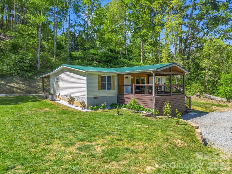 285 Dix Creek No 1 Rd, Leicester, NC 28748