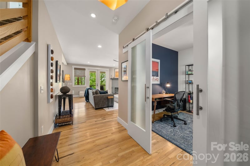 24 Acadia Dr, Asheville, NC 28806