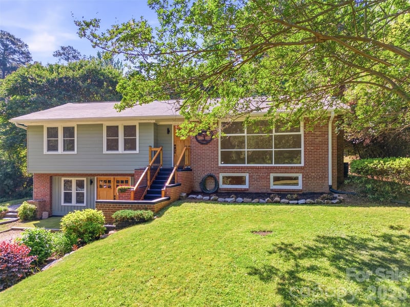 1321 Saluda River Dr, West Columbia, SC 29169
