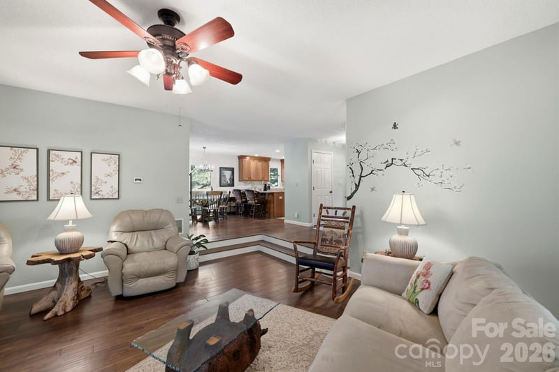 3509 Mountain Top Way, Hendersonville, NC 28739