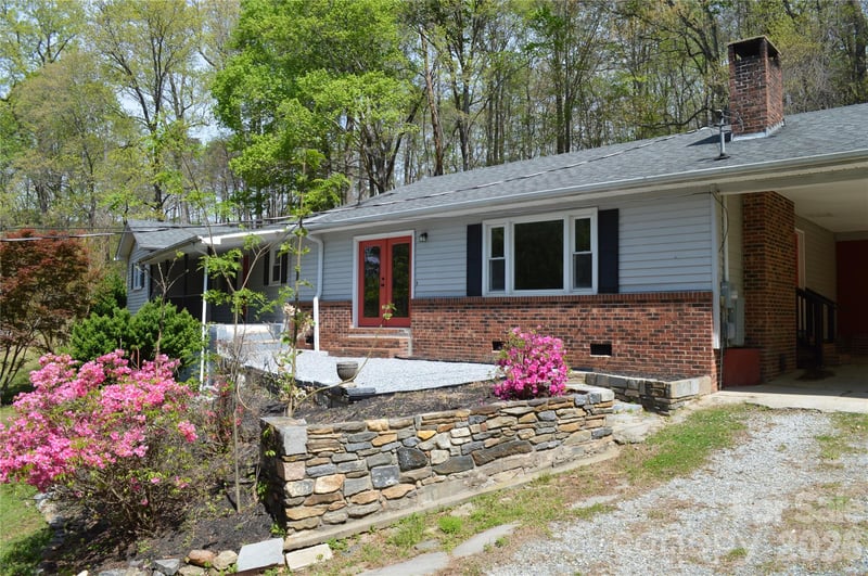 191 Flat Rock Hill Rd, Tryon, NC 28782