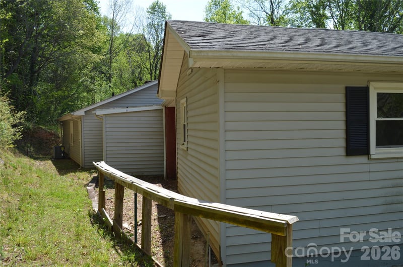 191 Flat Rock Hill Rd, Tryon, NC 28782