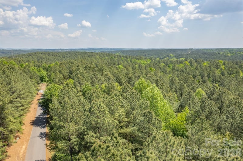 1518 Paradise Harbor Dr, Connelly Springs, NC 28612