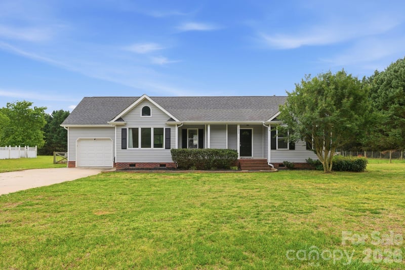 2073 Highway 557 Hw, Clover, SC 29710