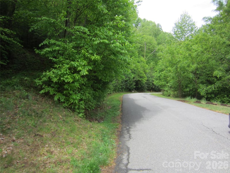 64 Longspur Ln, Asheville, NC 28804