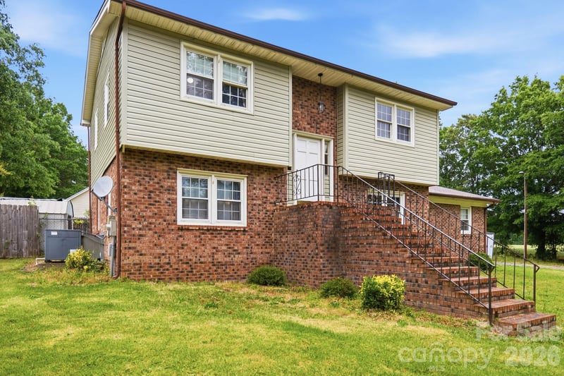 908 Forest Dr, Marshville, NC 28103