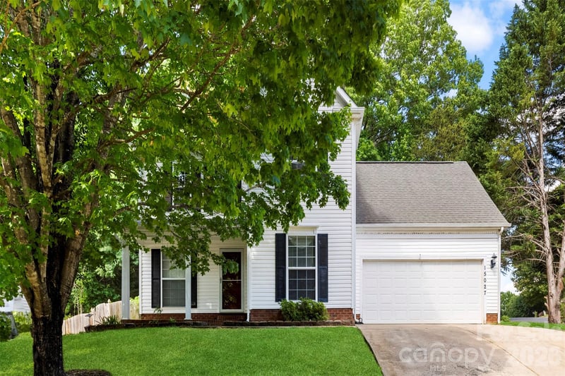 15027 Ashlight Dr, Charlotte, NC 28278