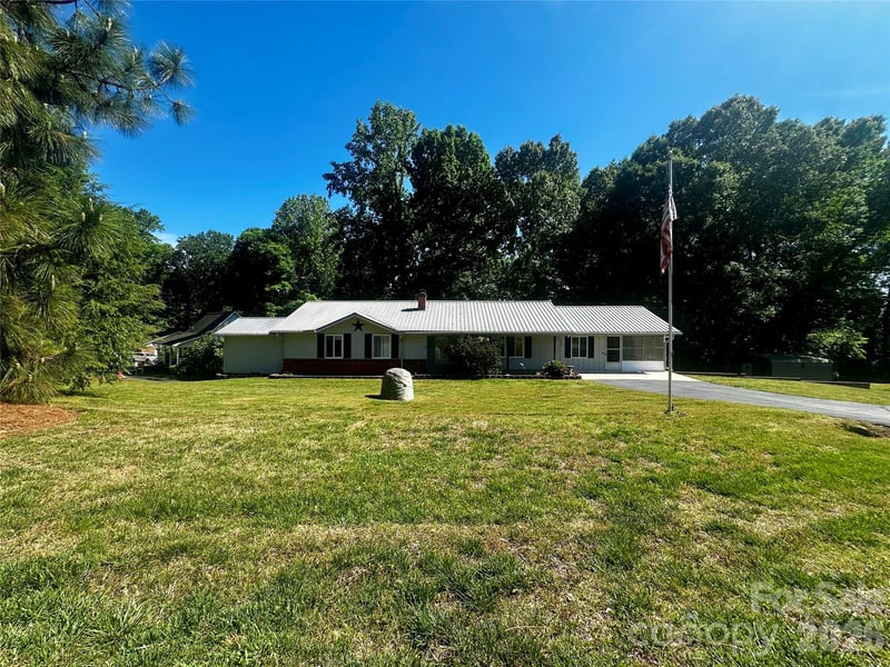 263 Spring Shore Rd, Statesville, NC 28677
