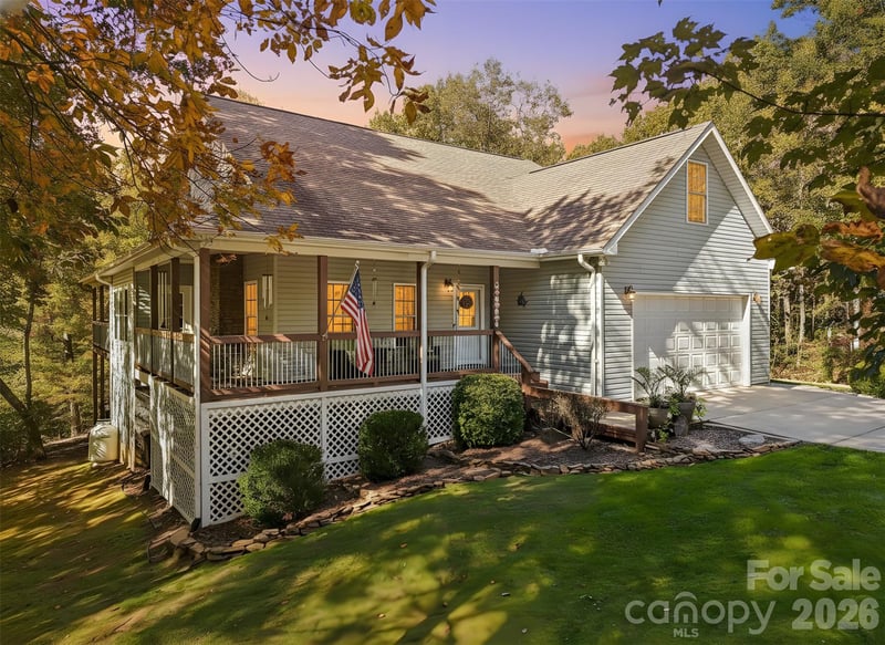 6 Wagon Tc, Flat Rock, NC 28731
