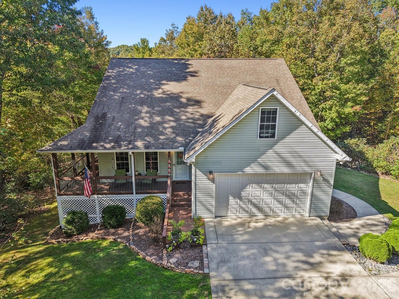 6 Wagon Tc, Flat Rock, NC 28731