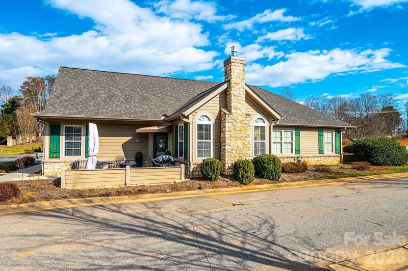 823 Wynnshire Dr #C, Hickory, NC 28601