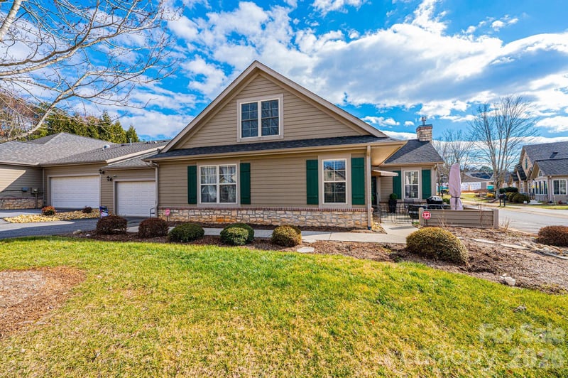 823 Wynnshire Dr #C, Hickory, NC 28601