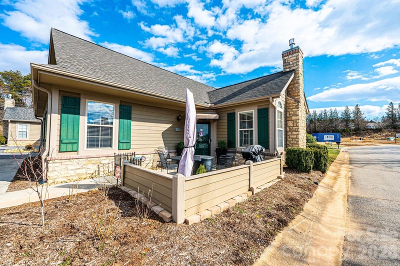 823 Wynnshire Dr #C, Hickory, NC 28601