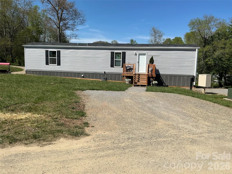 16 Justice Ridge Ln, Candler, NC 28715