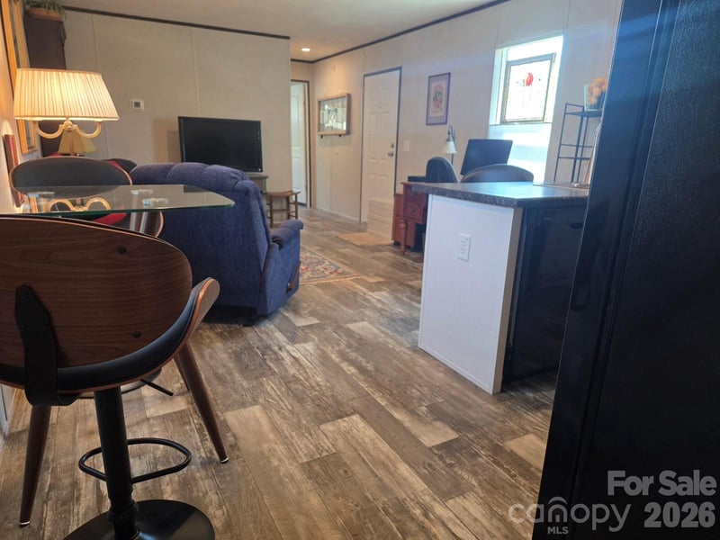 16 Justice Ridge Ln, Candler, NC 28715