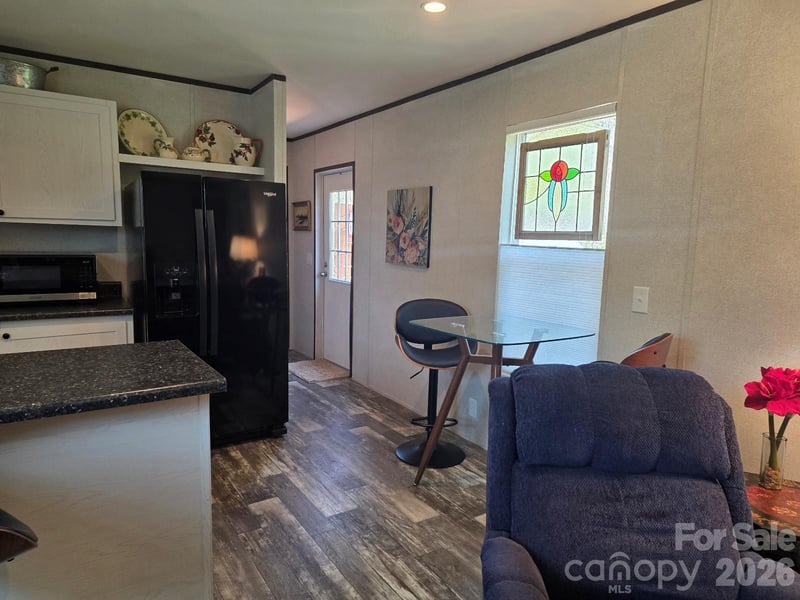 16 Justice Ridge Ln, Candler, NC 28715