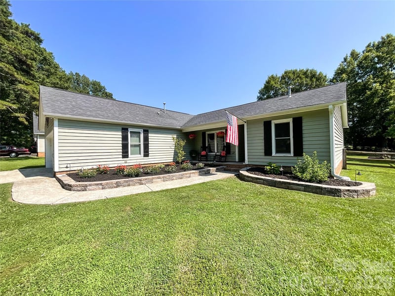 103 Woodland Ln, Monroe, NC 28112