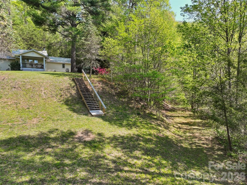 144 Bent Pine Dr, Waynesville, NC 28785