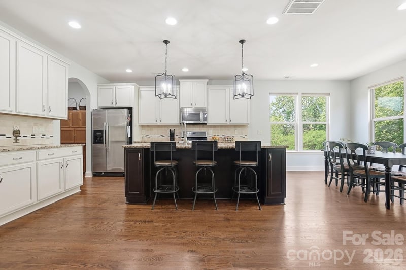 522 Iron Horse Ln, Midland, NC 28107