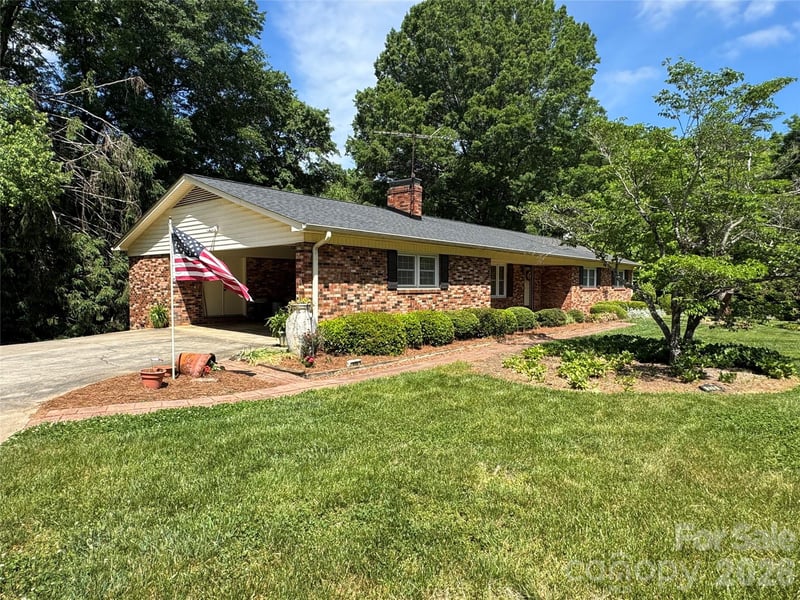 270 Lewis Ferry Rd, Statesville, NC 28677
