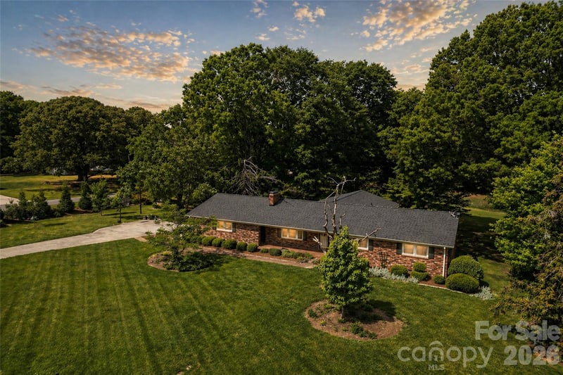 270 Lewis Ferry Rd, Statesville, NC 28677