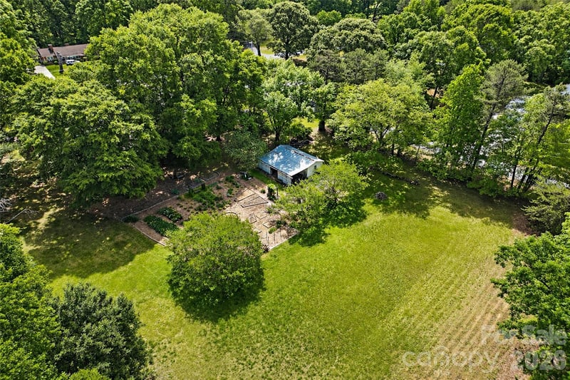 270 Lewis Ferry Rd, Statesville, NC 28677