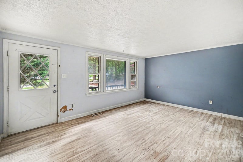 607 Texas Trl, Dallas, NC 28034