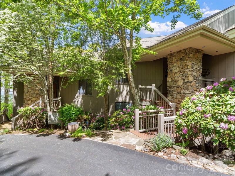 266 Sunset Point Rd #B2, Burnsville, NC 28714